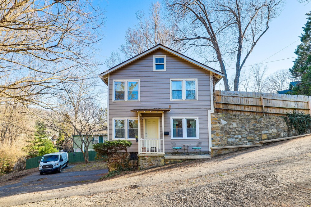 'city Serenity' Apt: 1 Mi to Downtown Asheville! view 4