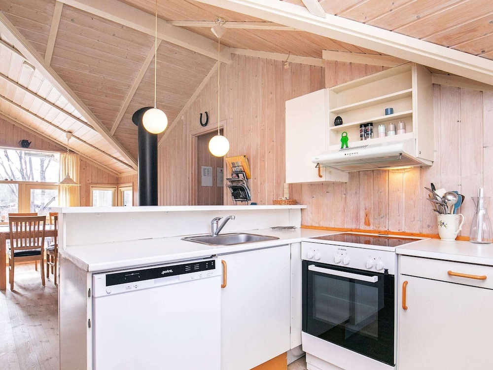 Graceful Holiday Home in Humble near Sea view 3