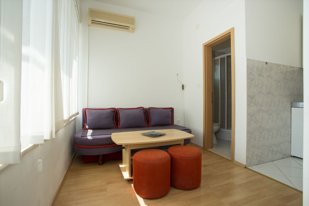 Beach Apartments Rumin view 3