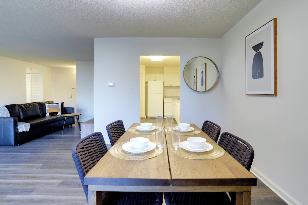 Stay with Comfort in Crystal City