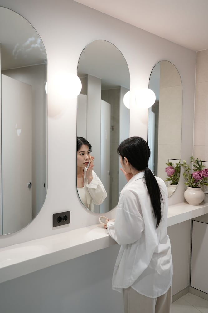 D.A.L Premium Capsule Hotel