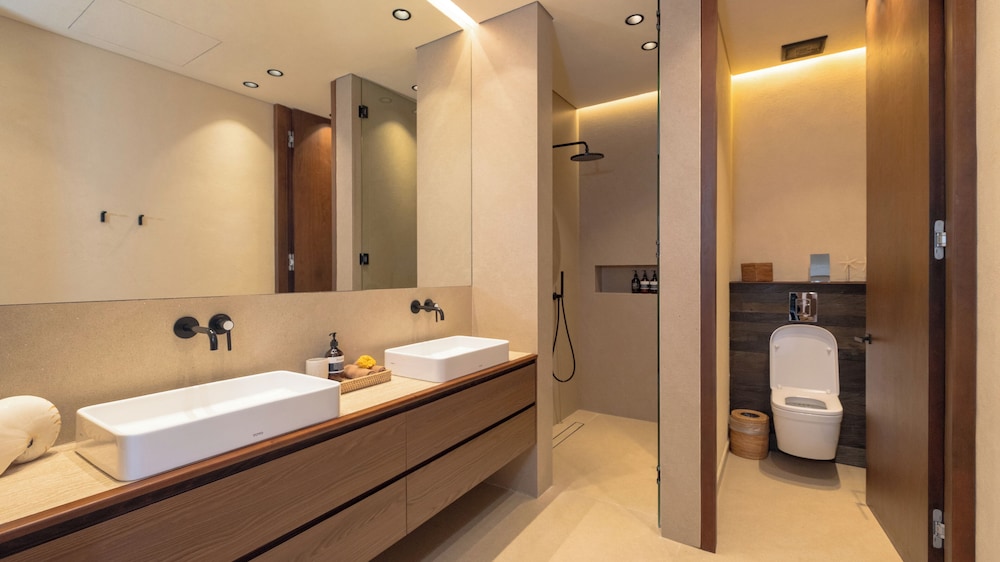 Villa Fiji by Villa Finder