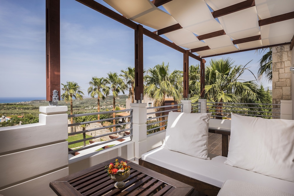 Athina Luxury Villas
