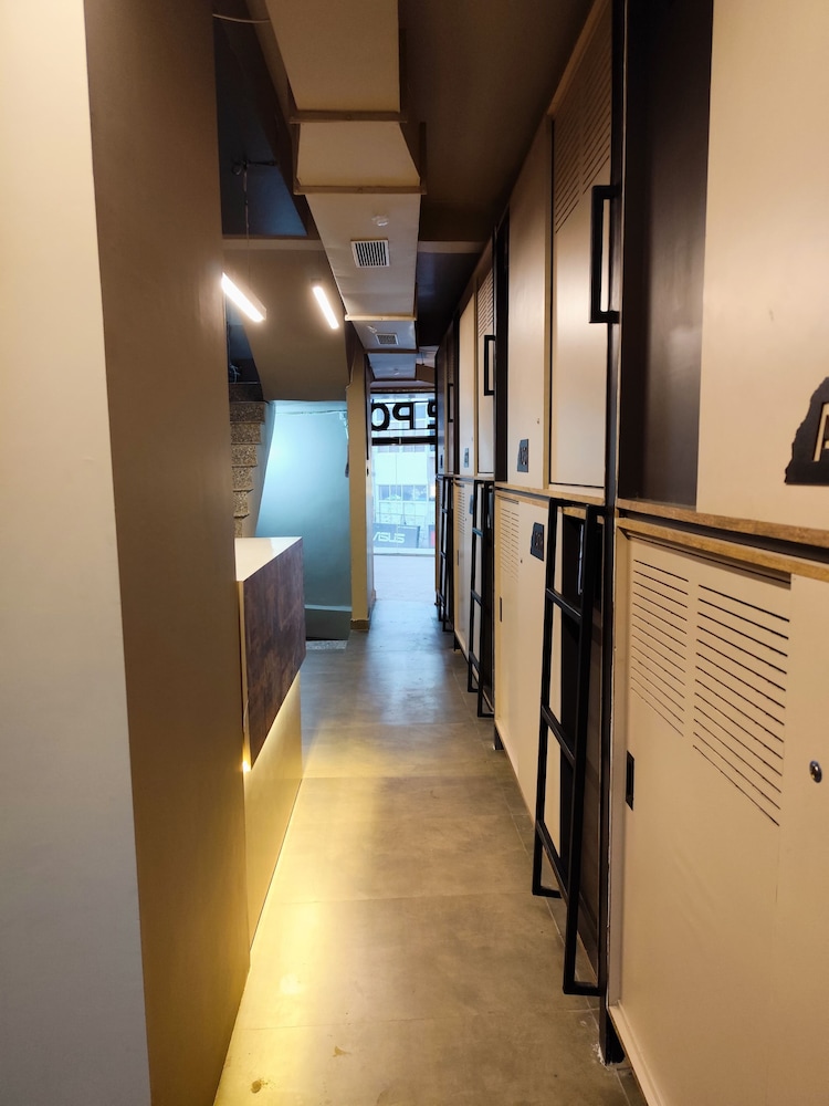 C2 PODS