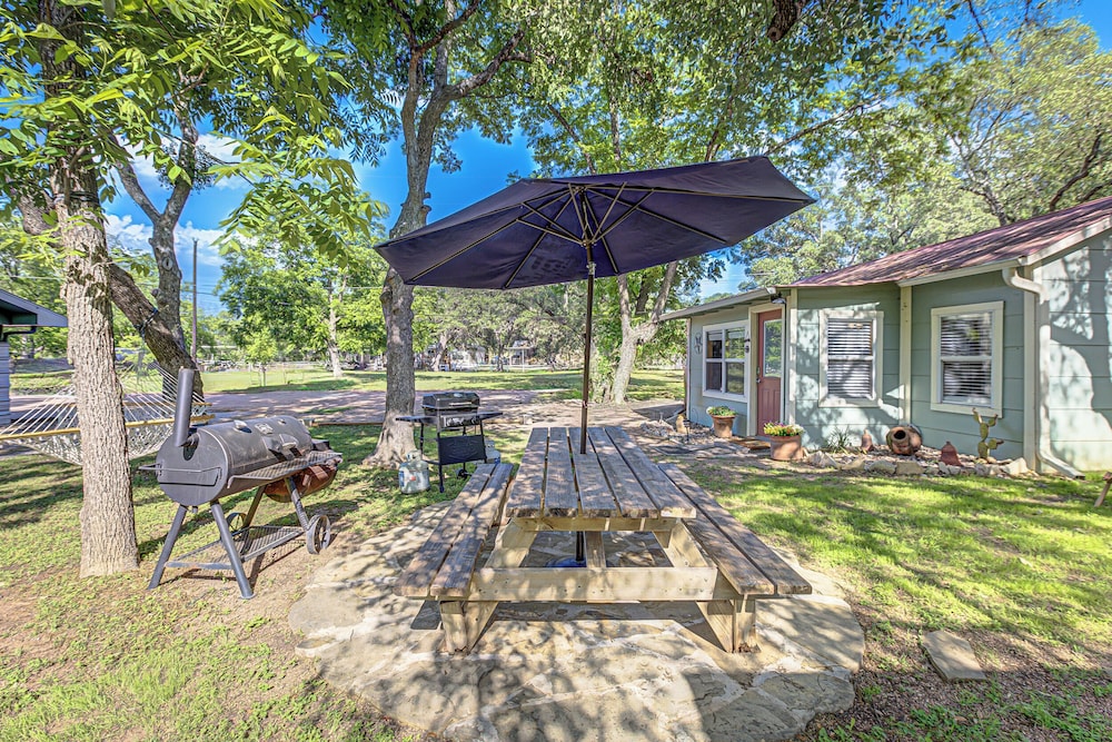 Kingsland Duo 2 Cottages in 1 w/ Lakeview! - Property Image 9