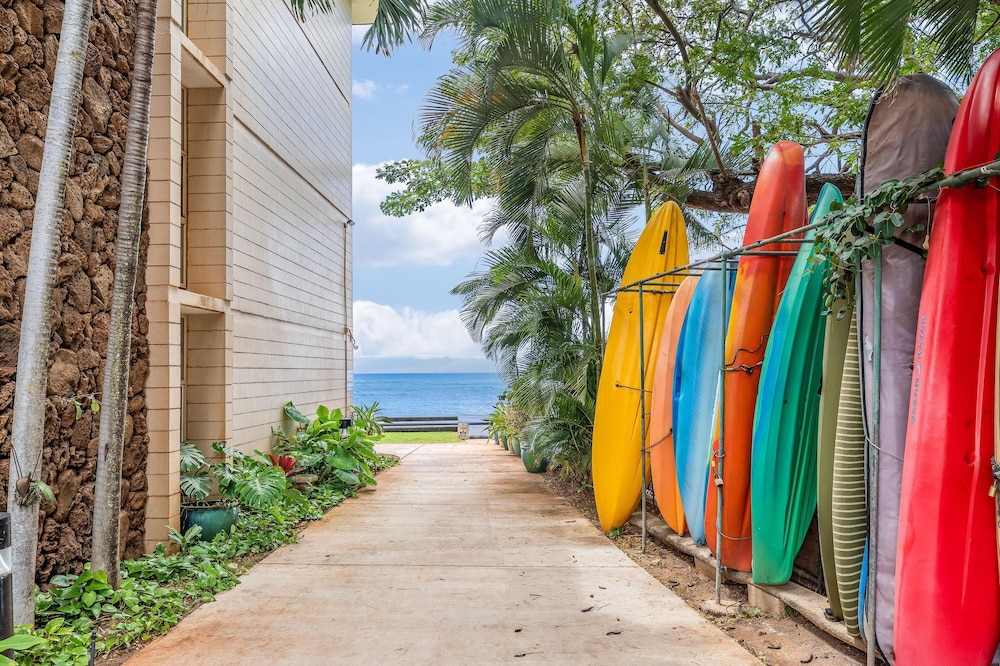 Kahana Reef 215 in Lahaina