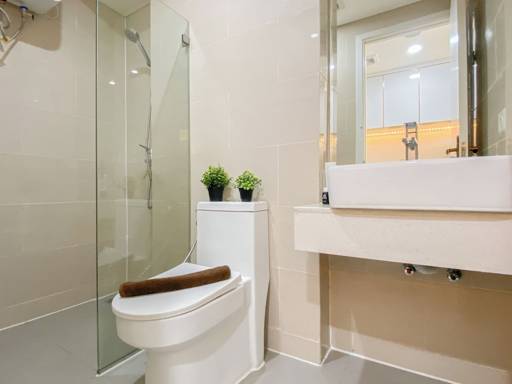 Studio Room Near Kalideres Station At Daan Mogot City Apartment