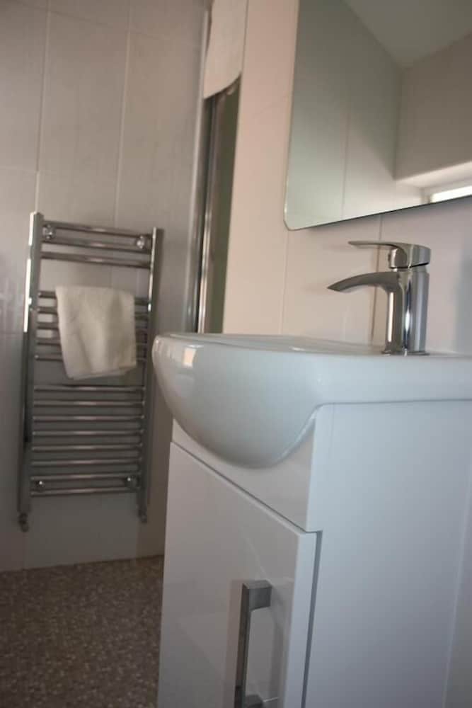 Linhill Guest House