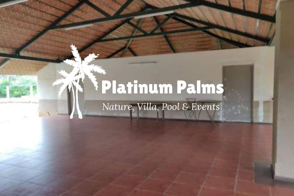 Platinum Palms Villa With Pool