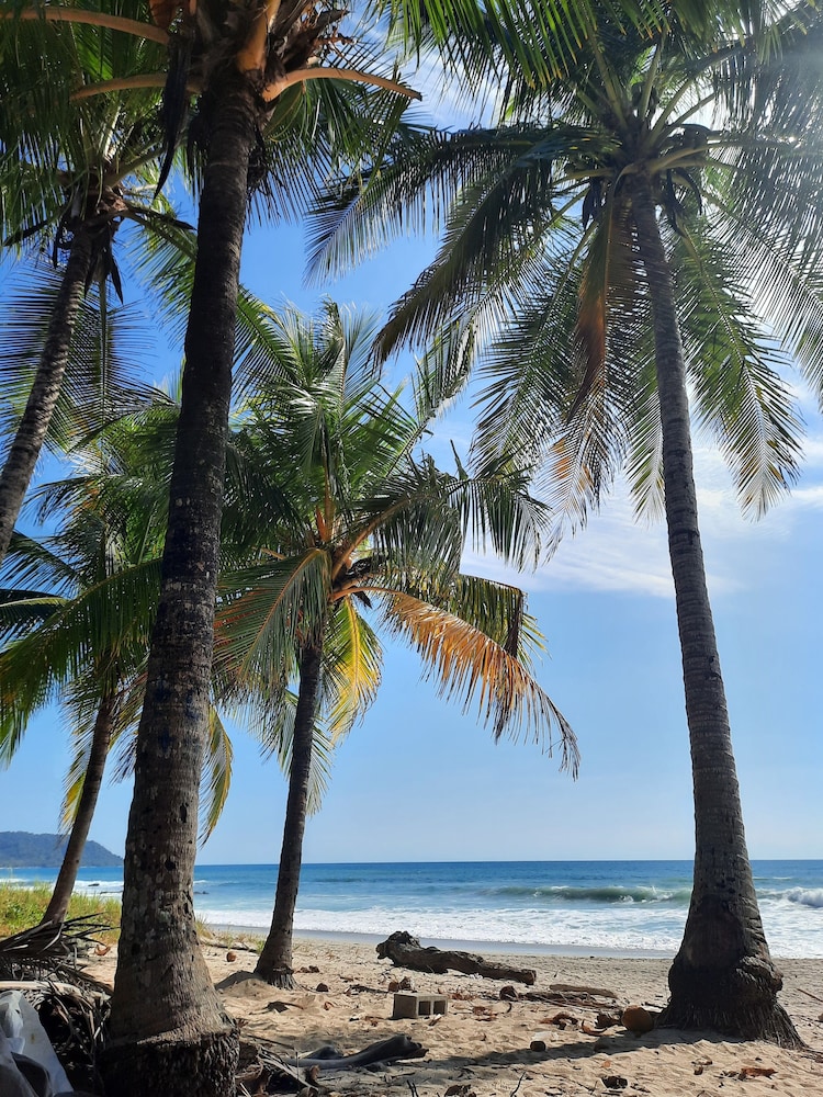 Zoa Villas - 2 minutes to the beach