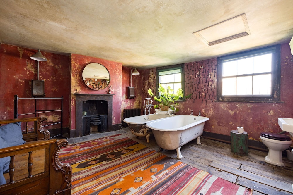 Extraordinary Grade Ii-listed Early Georgian Home