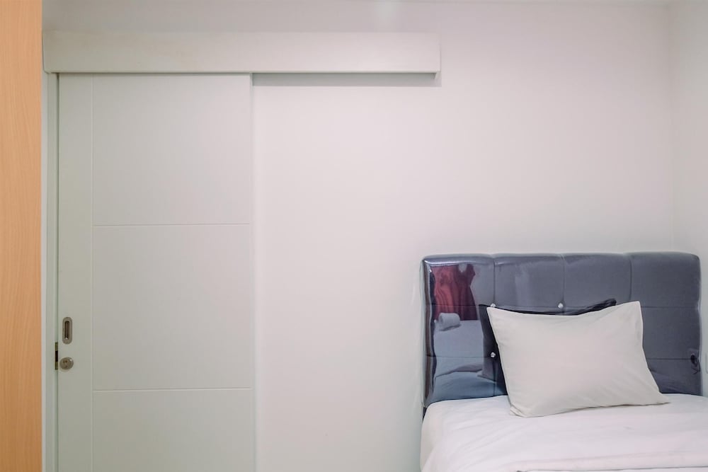 Homey 2BR Sentul Tower Apartment near SICC