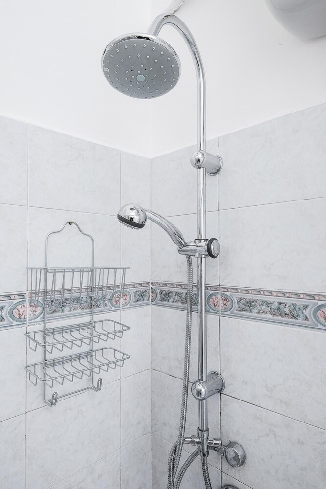 Domus Linda in Roma With 1 Bedrooms and 1 Bathrooms