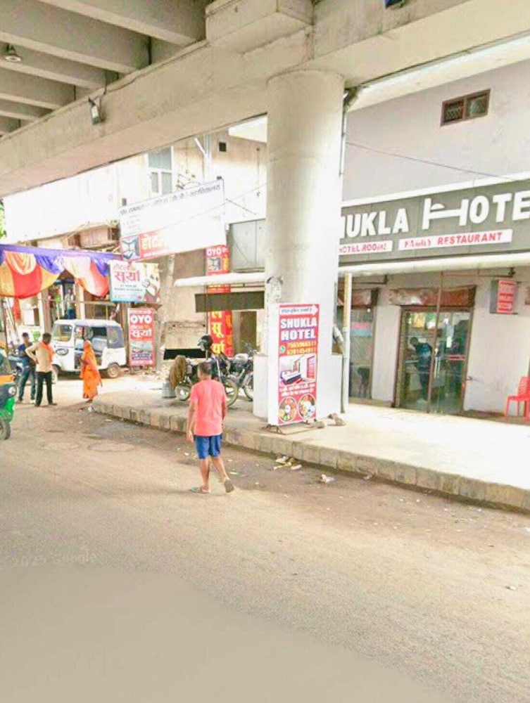 SHUKLA HOTEL
