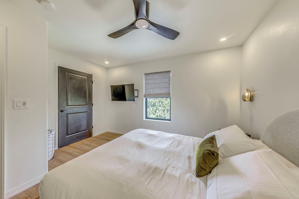 Sierra Blanca Views: New-build Cabin in Ruidoso