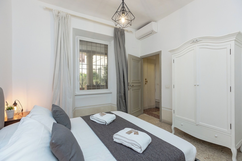 Angelico Apartment
