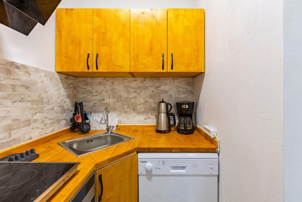 Missafir Distinguished Flat With Backyard in Sisli