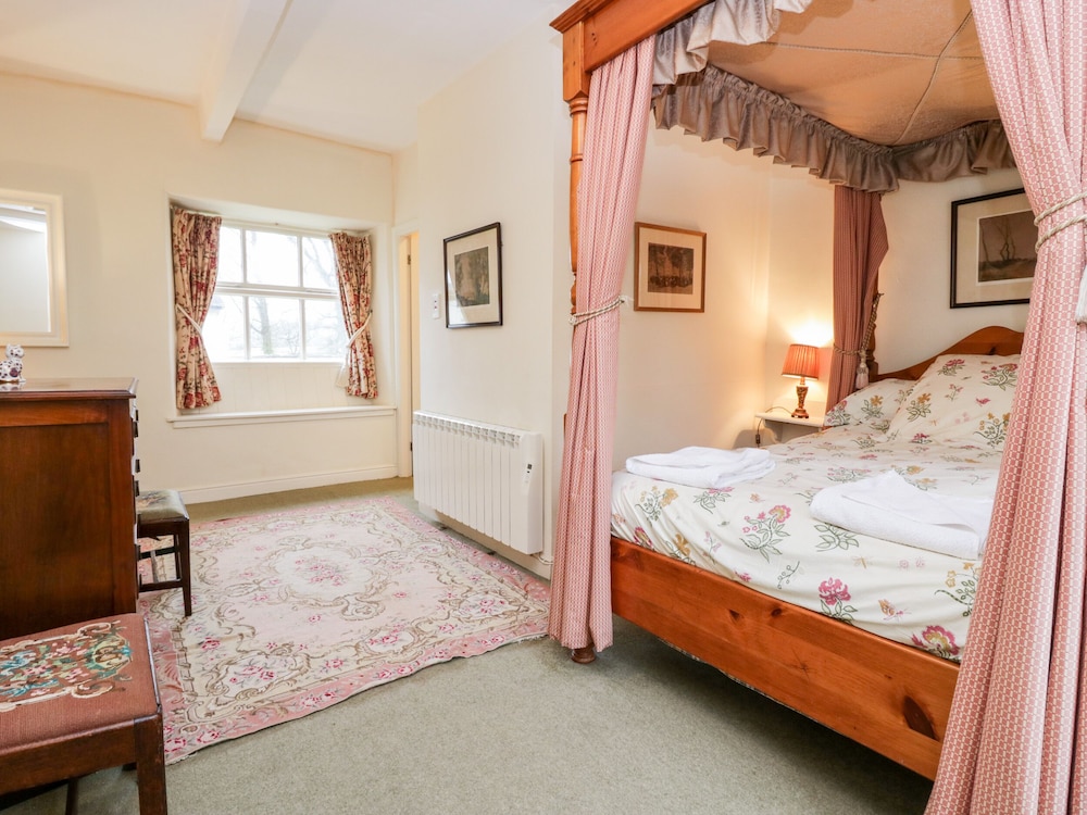 Longlands The Coach House view 5