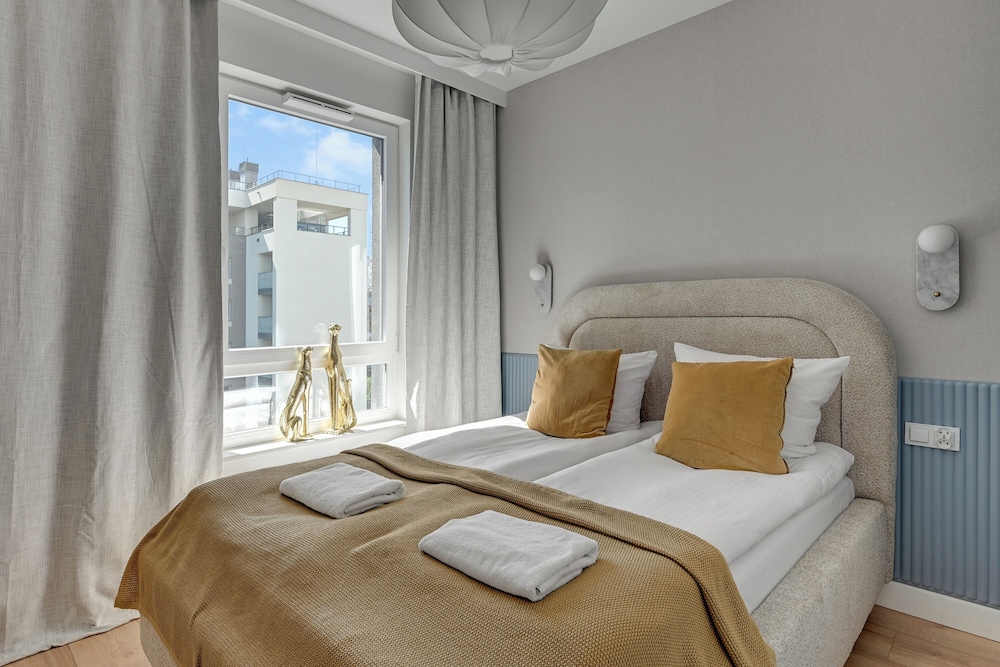 Horizon 63 Superior by Grand Apartments
