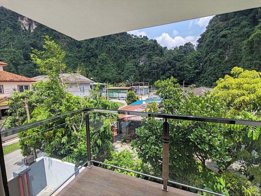 KHOO FAMILY VILLA