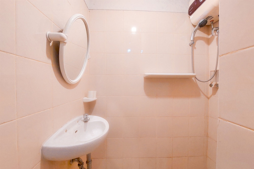 Warm And Spacious Combined Unit 2Br At Serpong Greenview Apartment