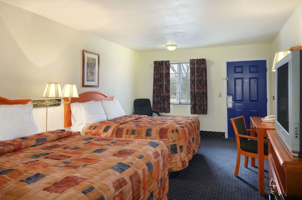 Lawrence Vacations - Days Inn by Wyndham KU Lawrence - Property Image 21