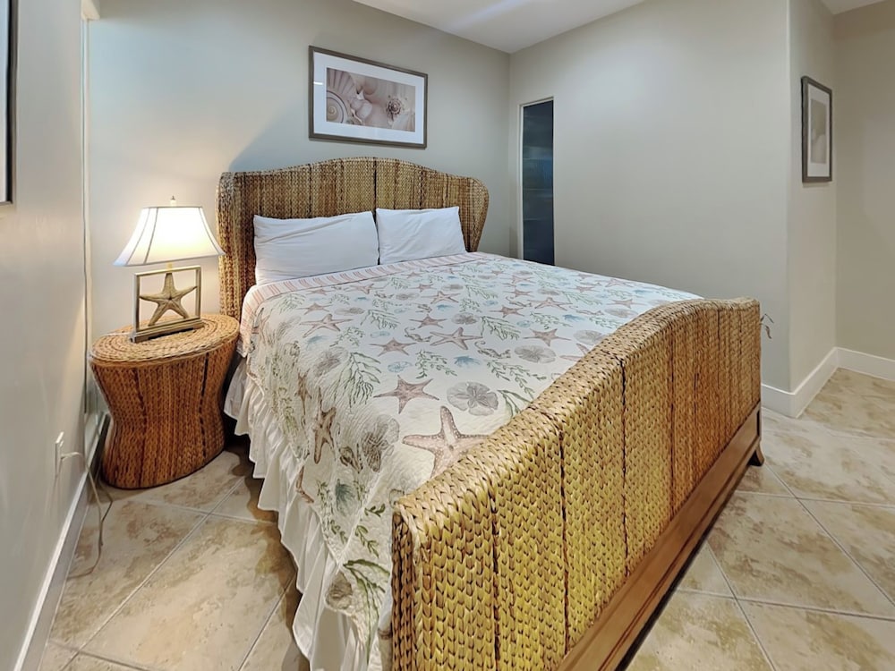 Seas the Day by Ryson Vacation Rentals