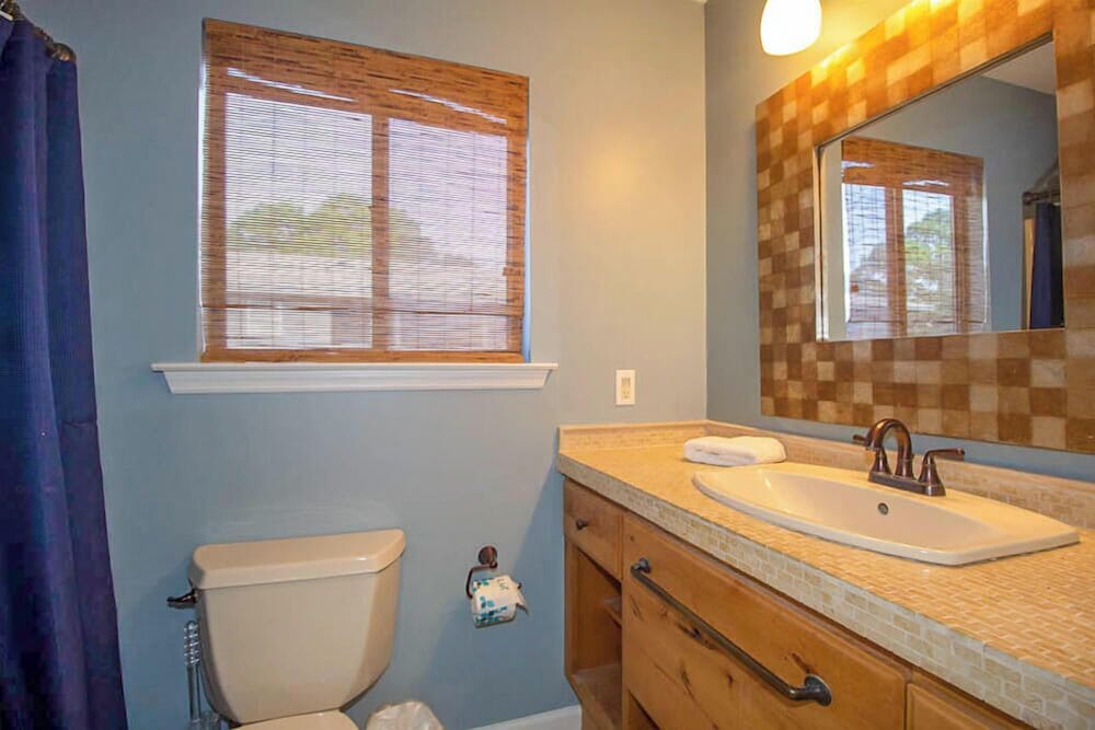 Spectacular Open Floor Plan With Elegance 5-bed, 4-bath Haven on Fripp Island