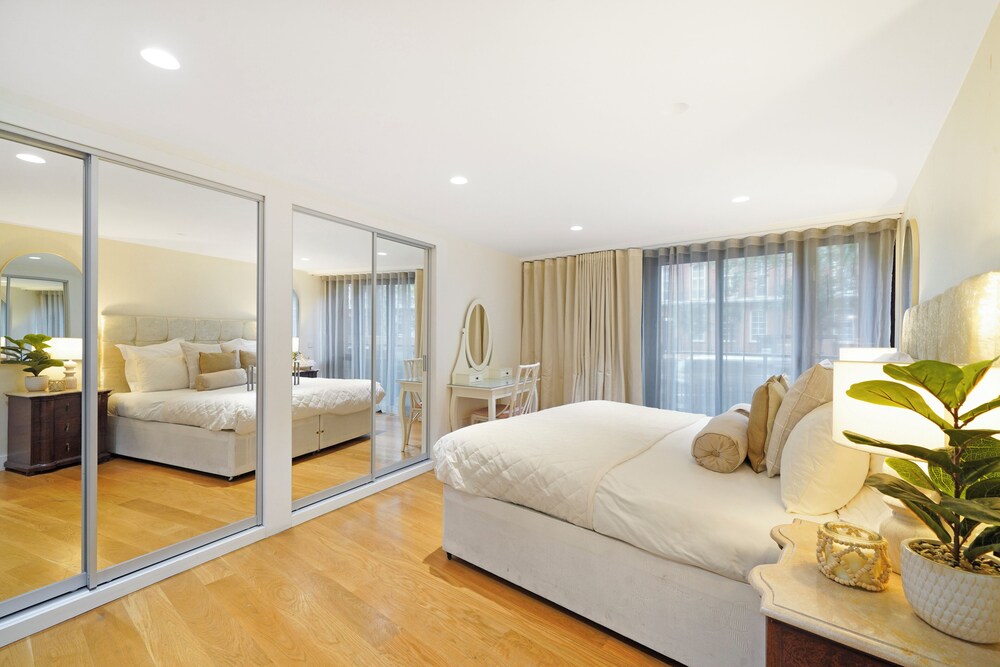 Savoy Court