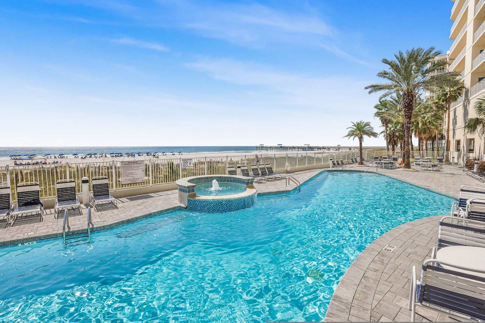 Admirals Quarters 508- Luxury Beachfront Condo 3 Bedrooms 3 Baths 5th Floor