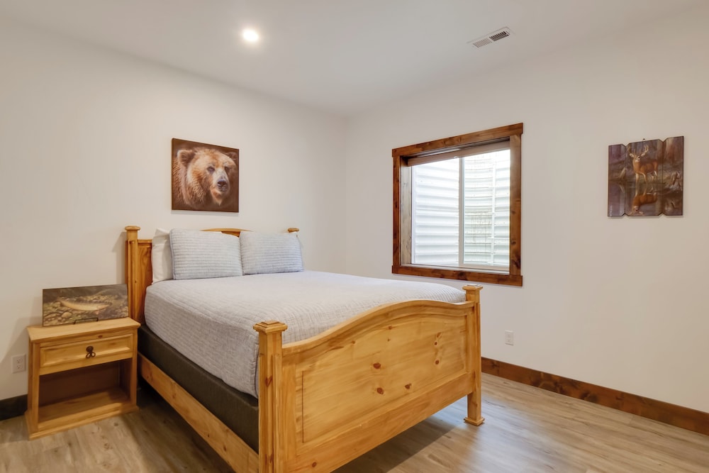 Aspen Grove Views: Spacious Duplex 5 Mi to Breck