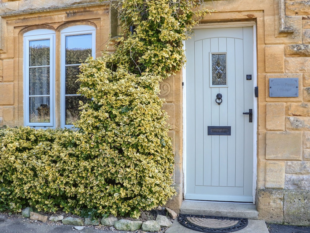 Green Pump Cottage