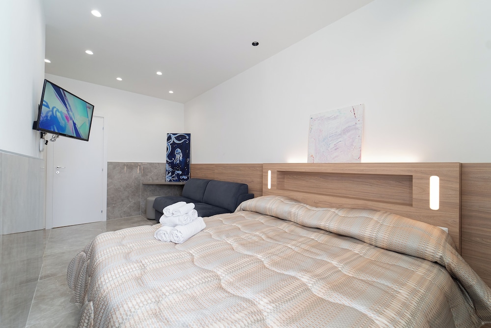 H.R. BOUTIQUE PORTO NAPOLI CENTRO by ClaPa Group Dislocated Hospitality