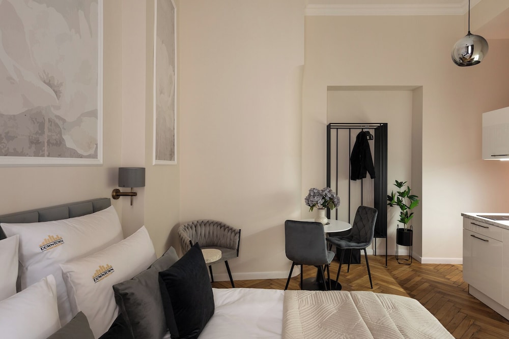 OLD TOWN Charm & Chic by Downtown Apartments