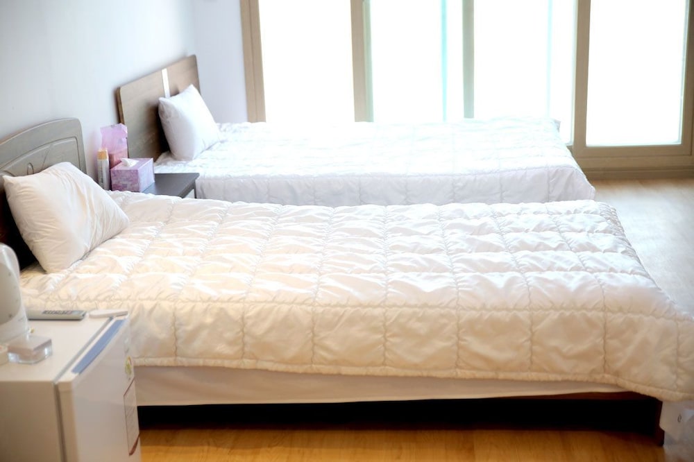 Geomunoreum Hostel