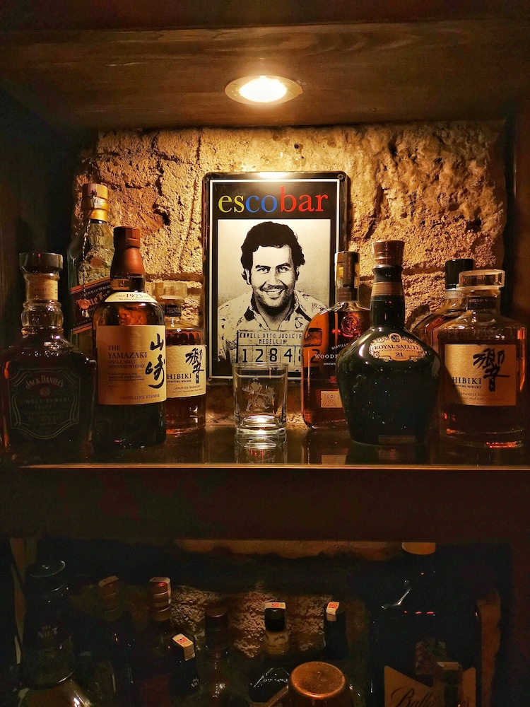 Old House Pub Hotels