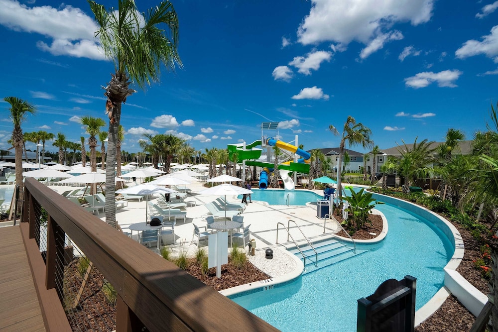 15975 Brand New 5BR Family House With Private Pool