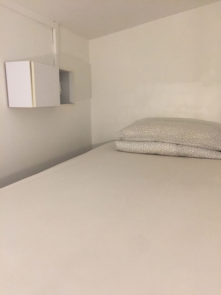 Royal Hostel