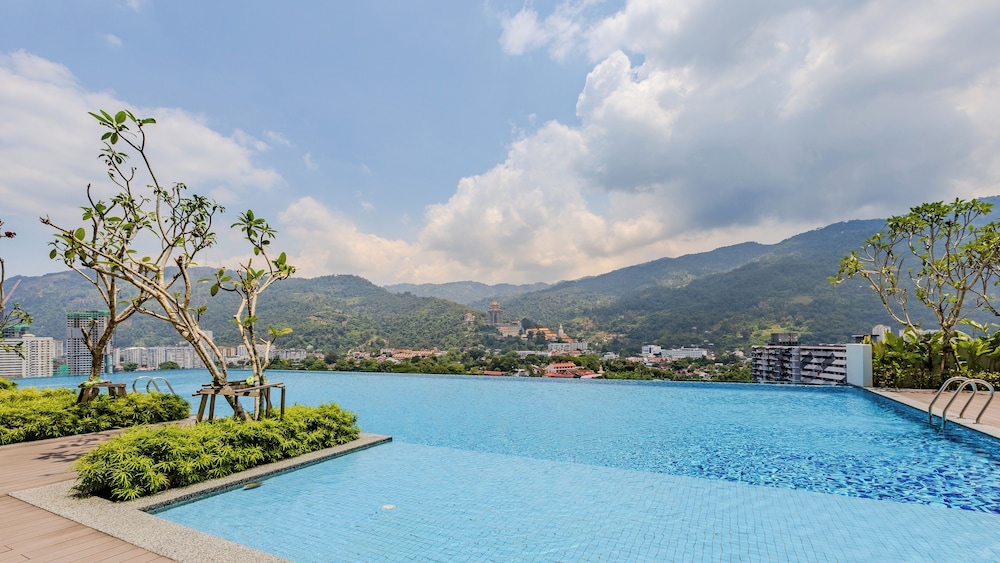 Sunshine Residence Suites