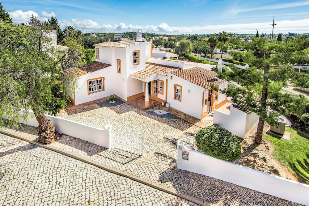 Villa Buganvilia