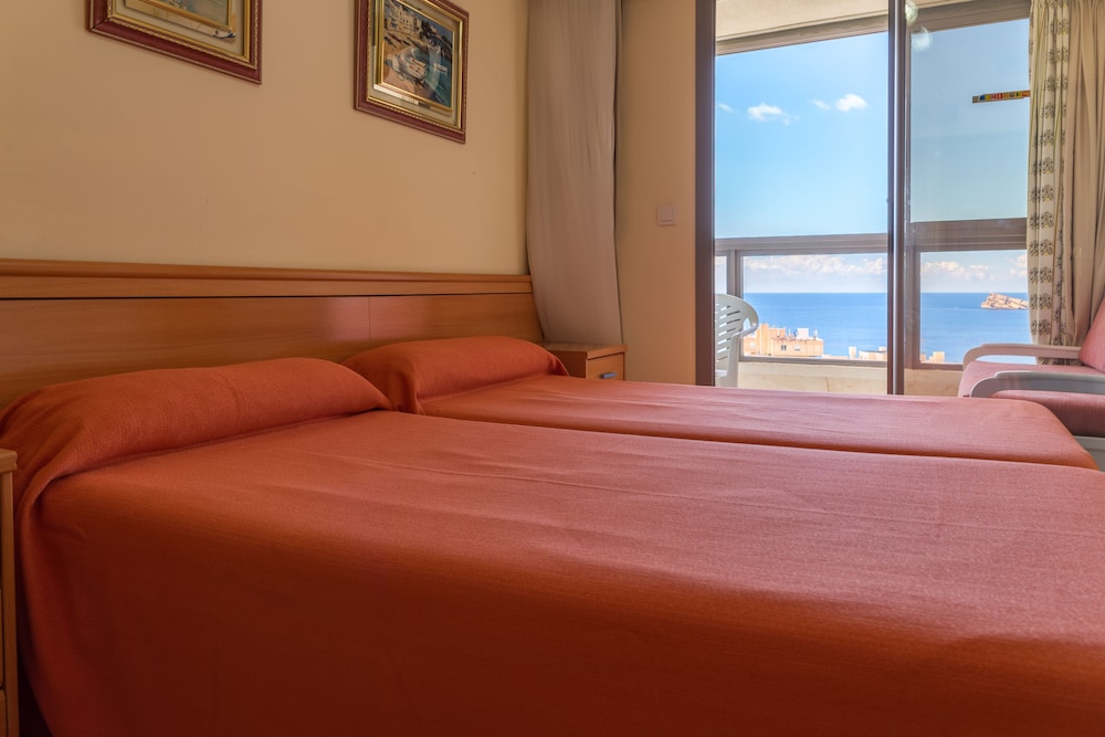 APARTAMENTOS GEMELOS 20 - BENINTER
