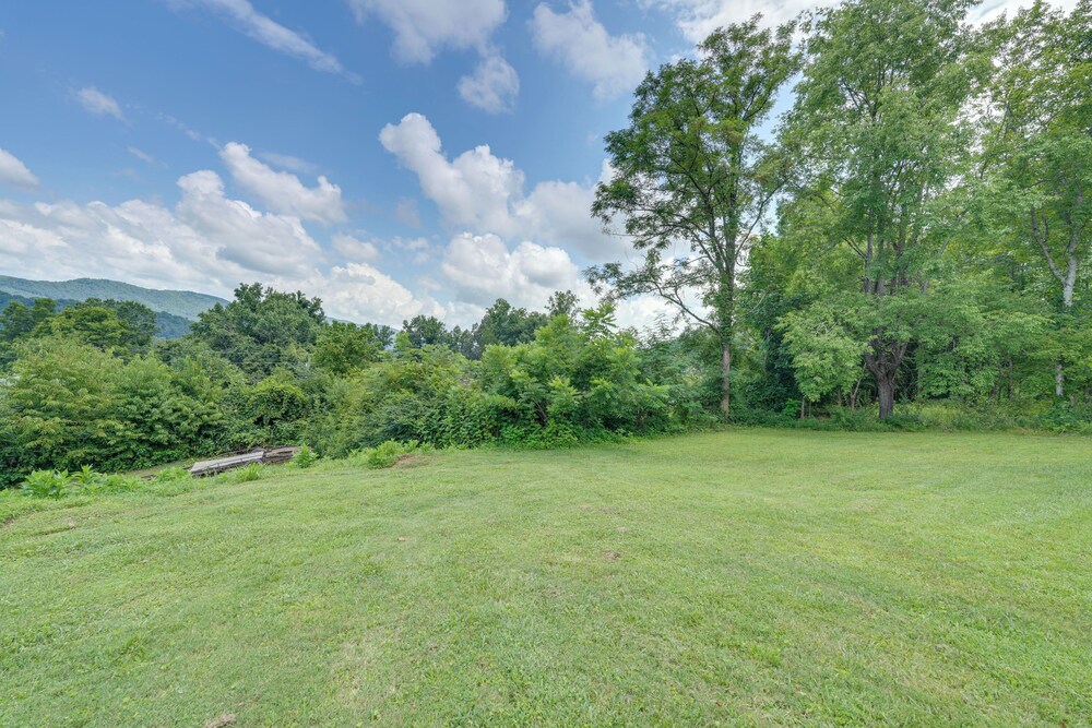 Mtn-view Cottage w/ Garden & Yard in Erwin!