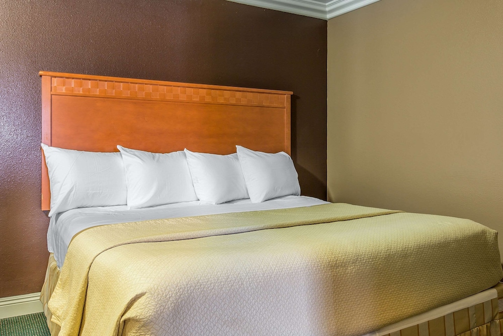 Rodeway Inn Ventura Midtown