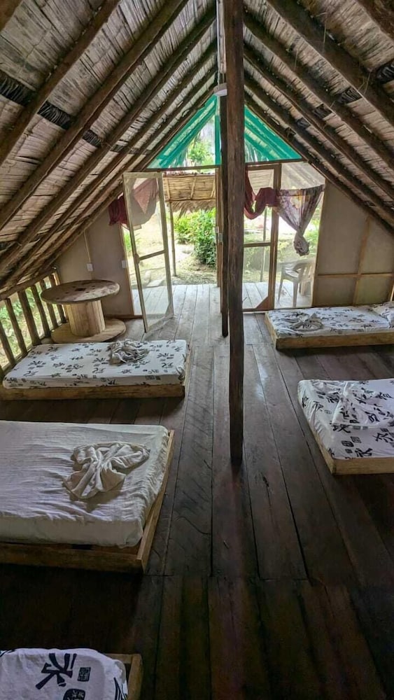 Wira Pora Hostal