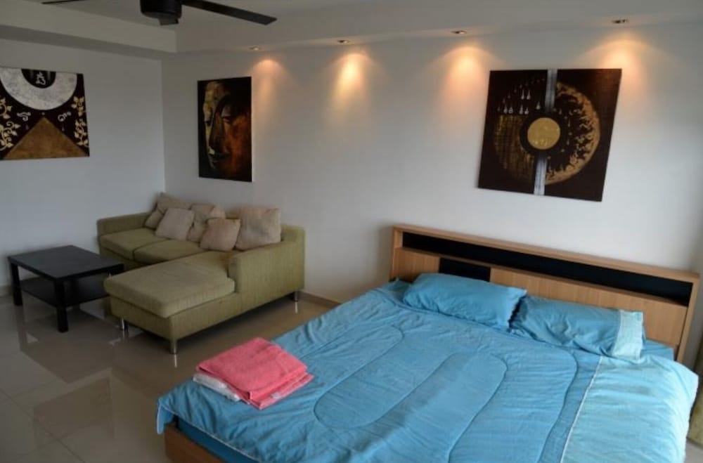 Pattaya Plaza Floor 6 view 2
