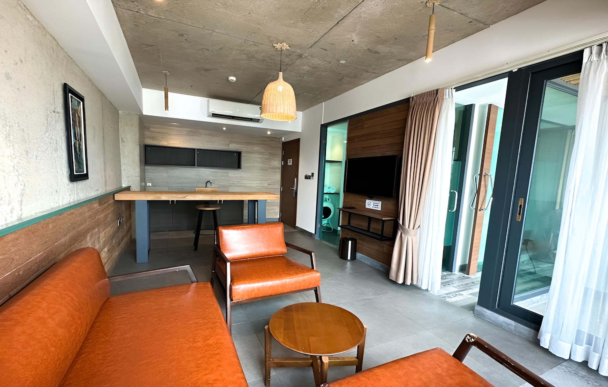 Royal Palace Suites Hotel by Caerus view 2