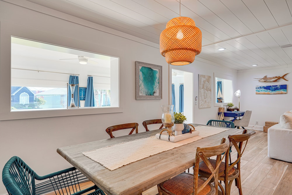 Walk to Beach: Chic PCB Getaway w/ Yard