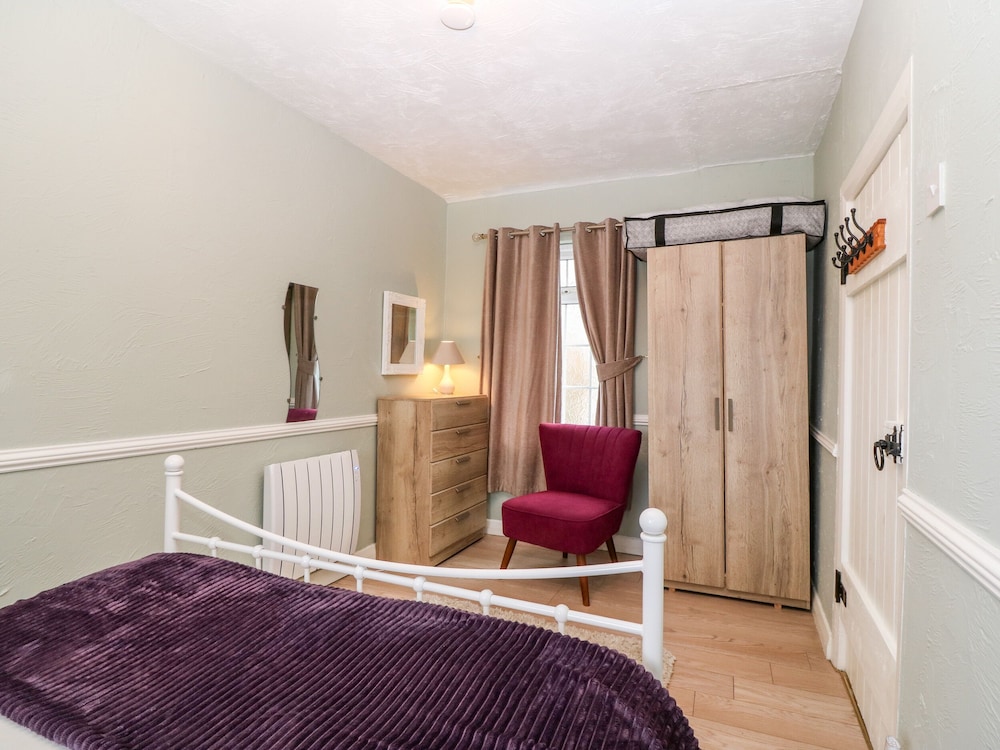 Ty Newydd Bach view 2