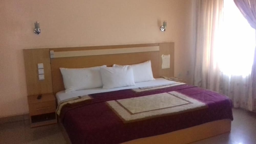 Sumed Suites Annex