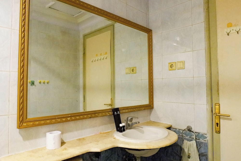 Best Deal 2Br Apartment At Taman Beverly